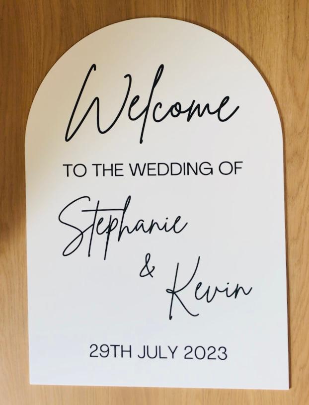 A2 Arched Welcome Sign
