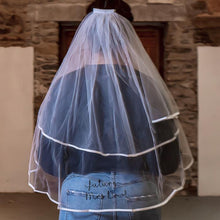 Load image into Gallery viewer, Hen Party Veil
